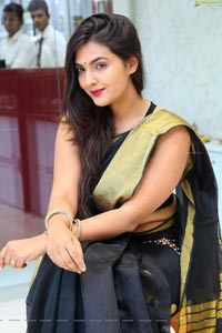 Neha Deshpande in Saree