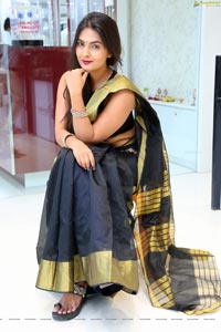 Neha Deshpande in Saree