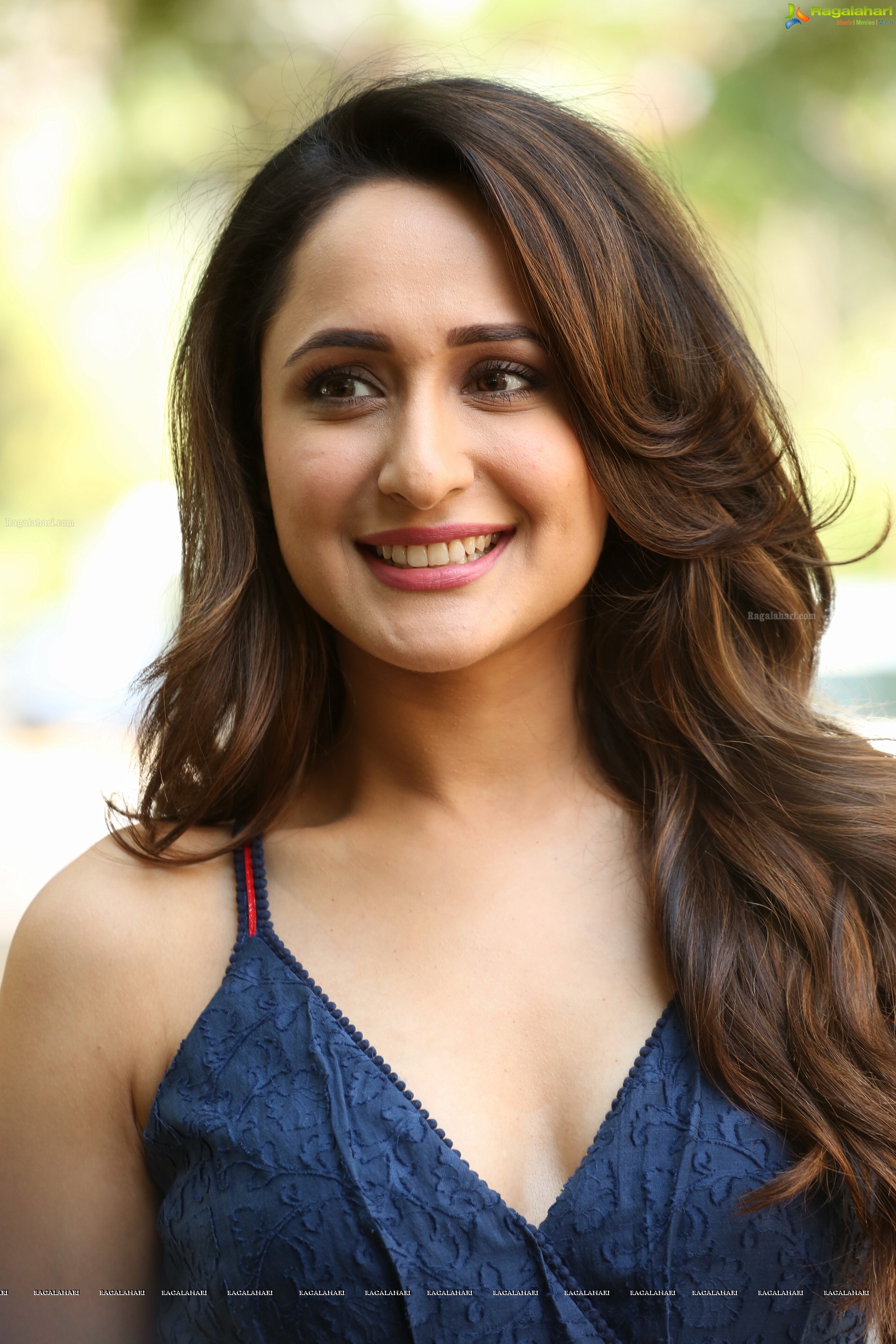 Pragya Jaiswal (High Definition)