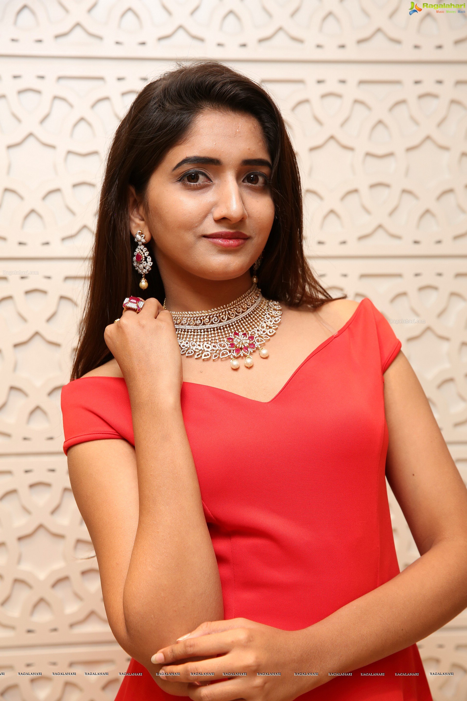 Priya Murthy at Manepally Jewellers Akshaya Tritiya 2018 Jewellery Showcase (High Definition)