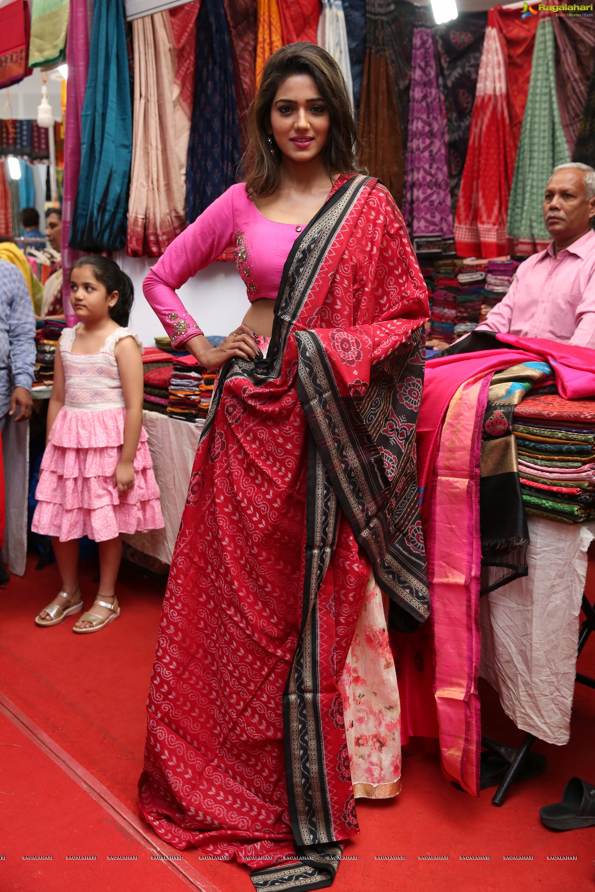 Shalu Chourasiya at National Silk Expo 2018 (High Definition)