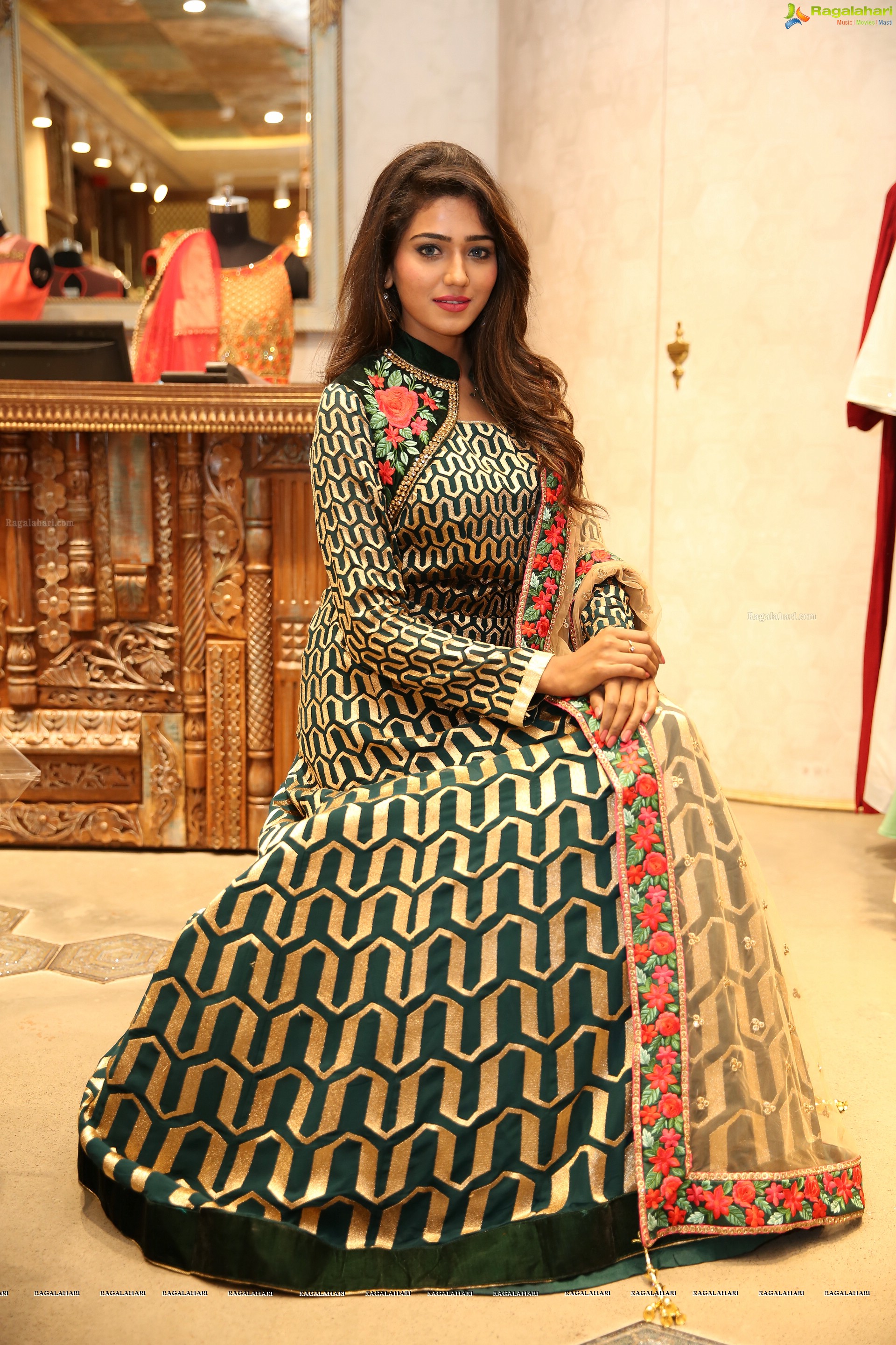 Shalu Chourasiya at Kashish Designer Fashion Luxury Showroom (High Definition)