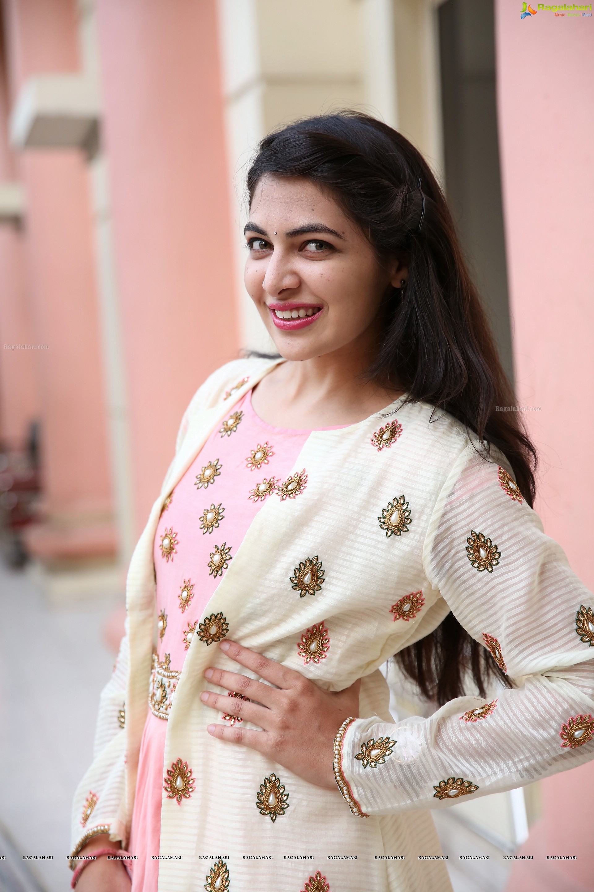 Supraja Reddy at Srimathi Silk Mark 2018 (High Definition)