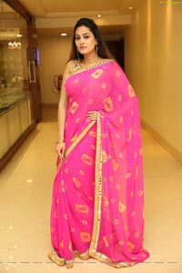 Telugu Actress Swetha Jadhav 