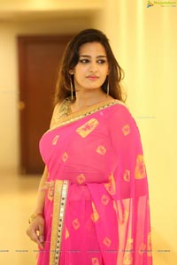 Telugu Actress Swetha Jadhav 