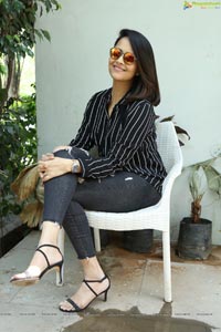 Anasuya Bharadwaj Hi-Resolution Photo Gallery