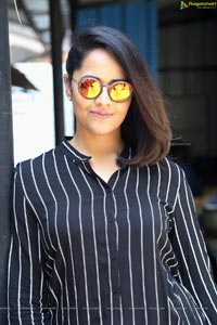 Anasuya Bharadwaj Hi-Resolution Photo Gallery