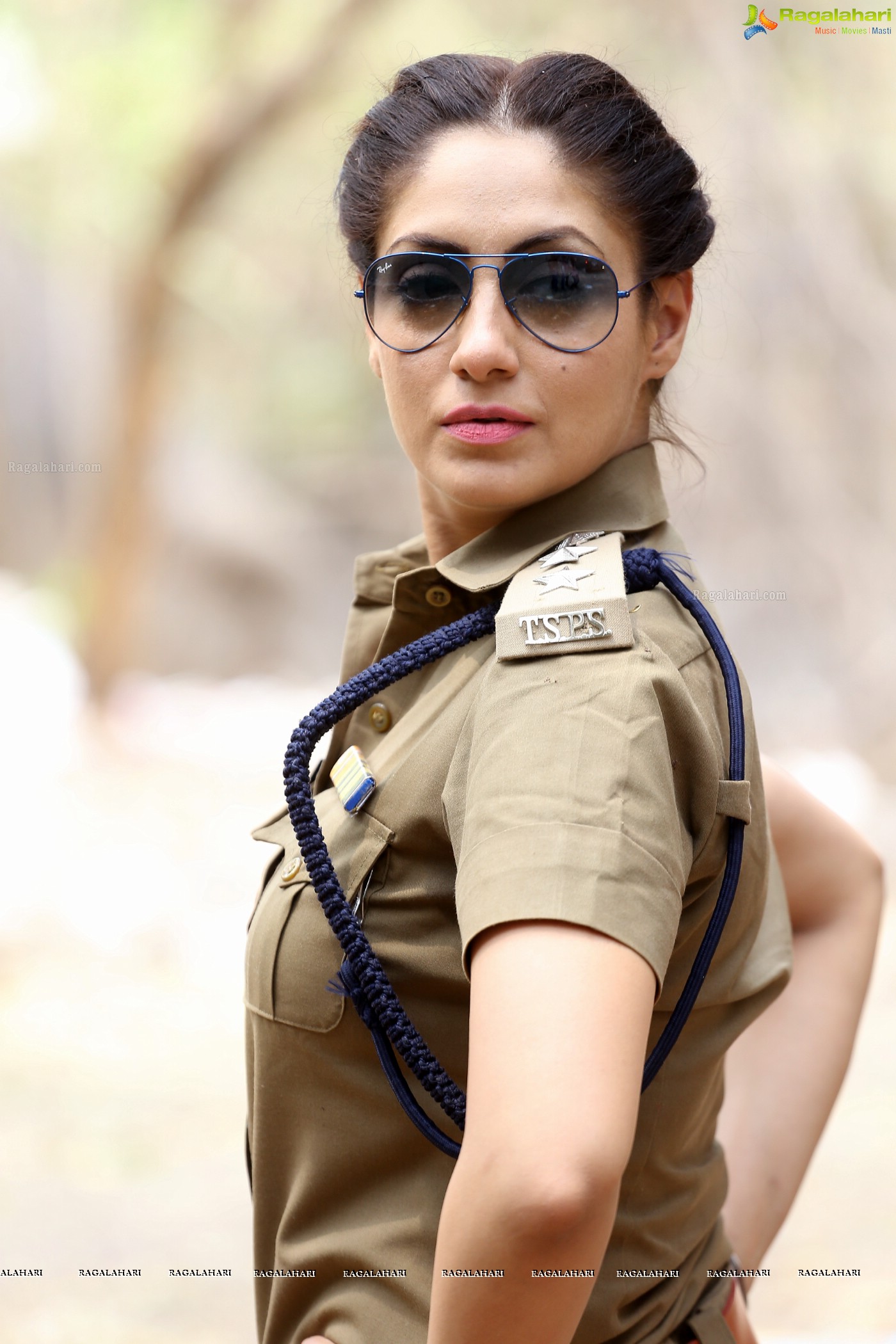 Gurlin Chopra (Posters) at Rowdy Police Press Meet