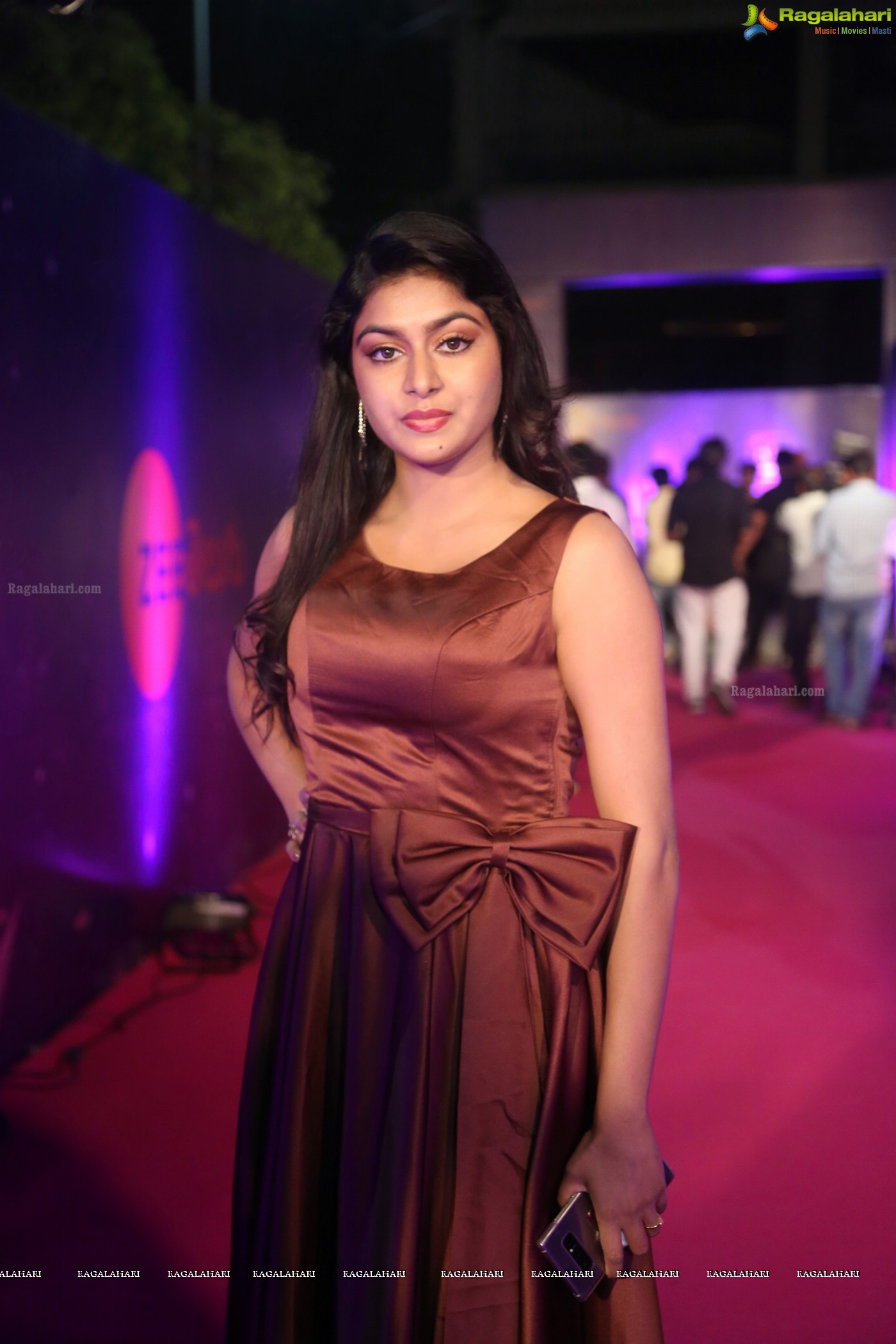 Sai Akshatha at Zee Apsara Awards 2018 (Posters)