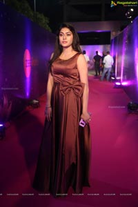 Sai Akshatha @ Zee Apsara Awards 2018