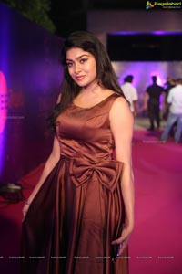 Sai Akshatha @ Zee Apsara Awards 2018