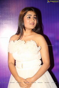 Shalini Pandey @ Zee Apsara Awards 2018