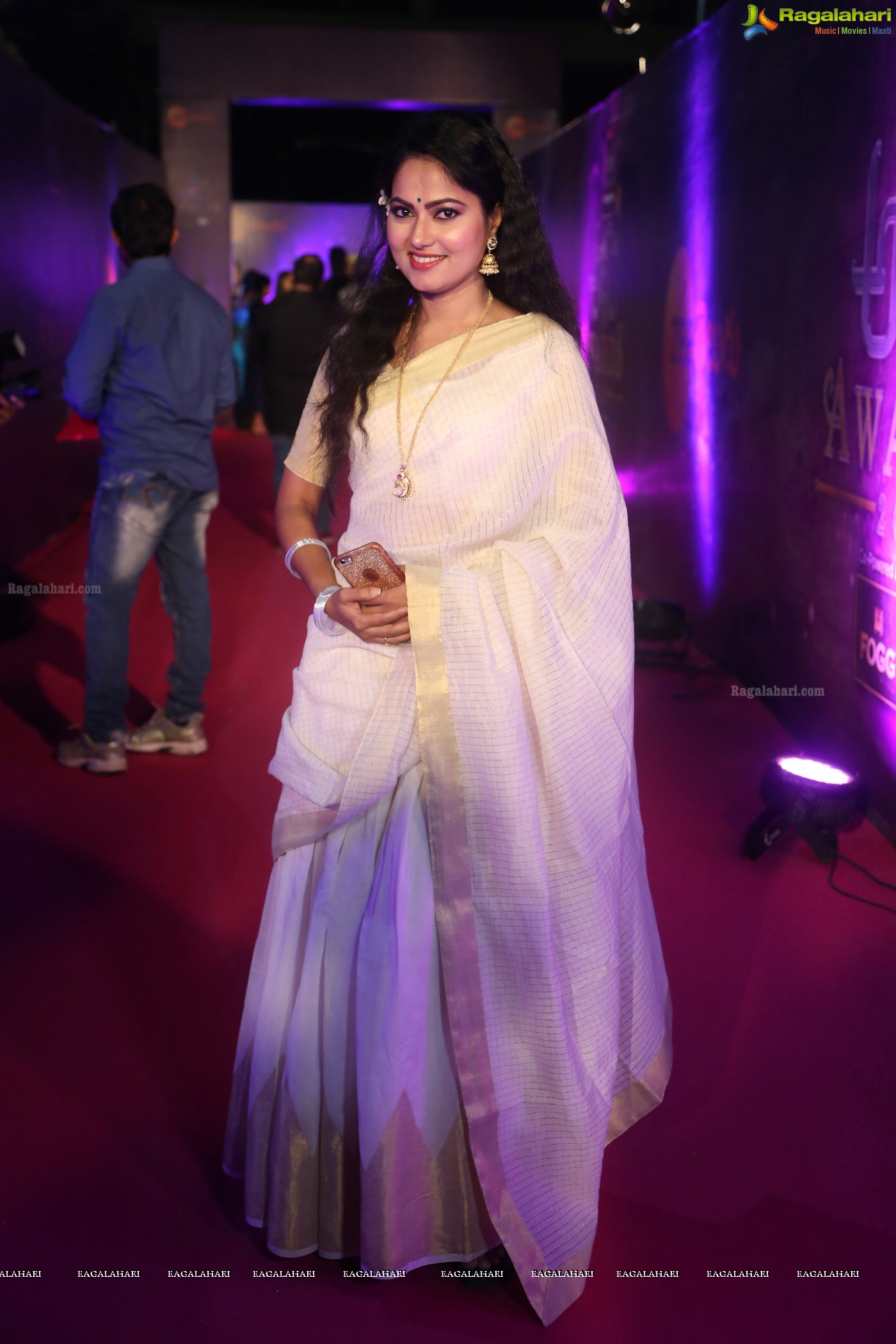 Suhasini at Zee Apsara Awards 2018 (Posters)