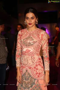 Tapsee Pannu @ Zee Apsara Awards 2018