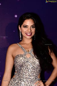 Tanya Hope @ Zee Apsara Awards 2018 