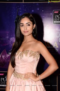 Tridha Choudary at Zee Apsara Awards