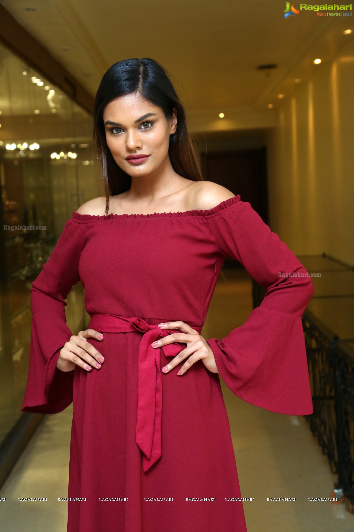 Noyonita Lodh at Sutraa Luxury Fashion Exhibition