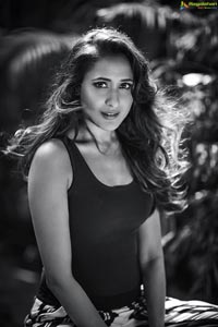 Pragya Jaiswal Ragalahari