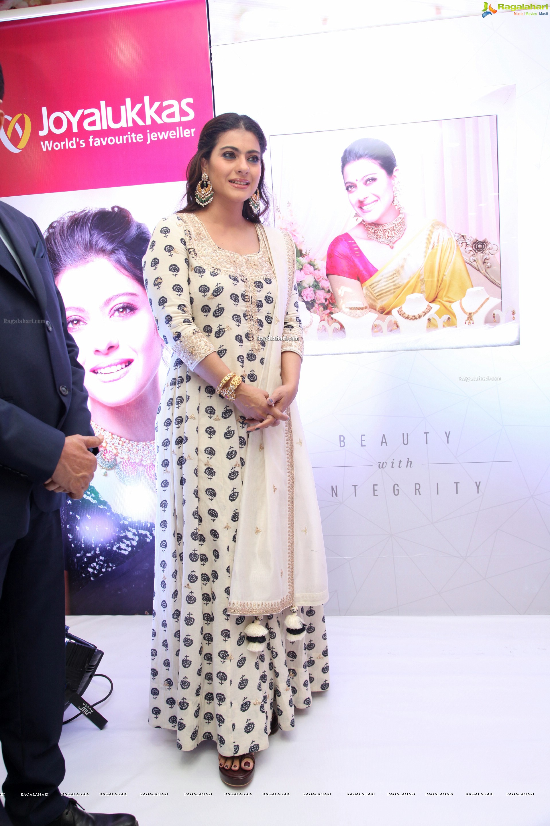 Kajol Devgan at Joyalukkas Akshaya Tritiya 2019 Collection Launch at Punjagutta - HD Gallery