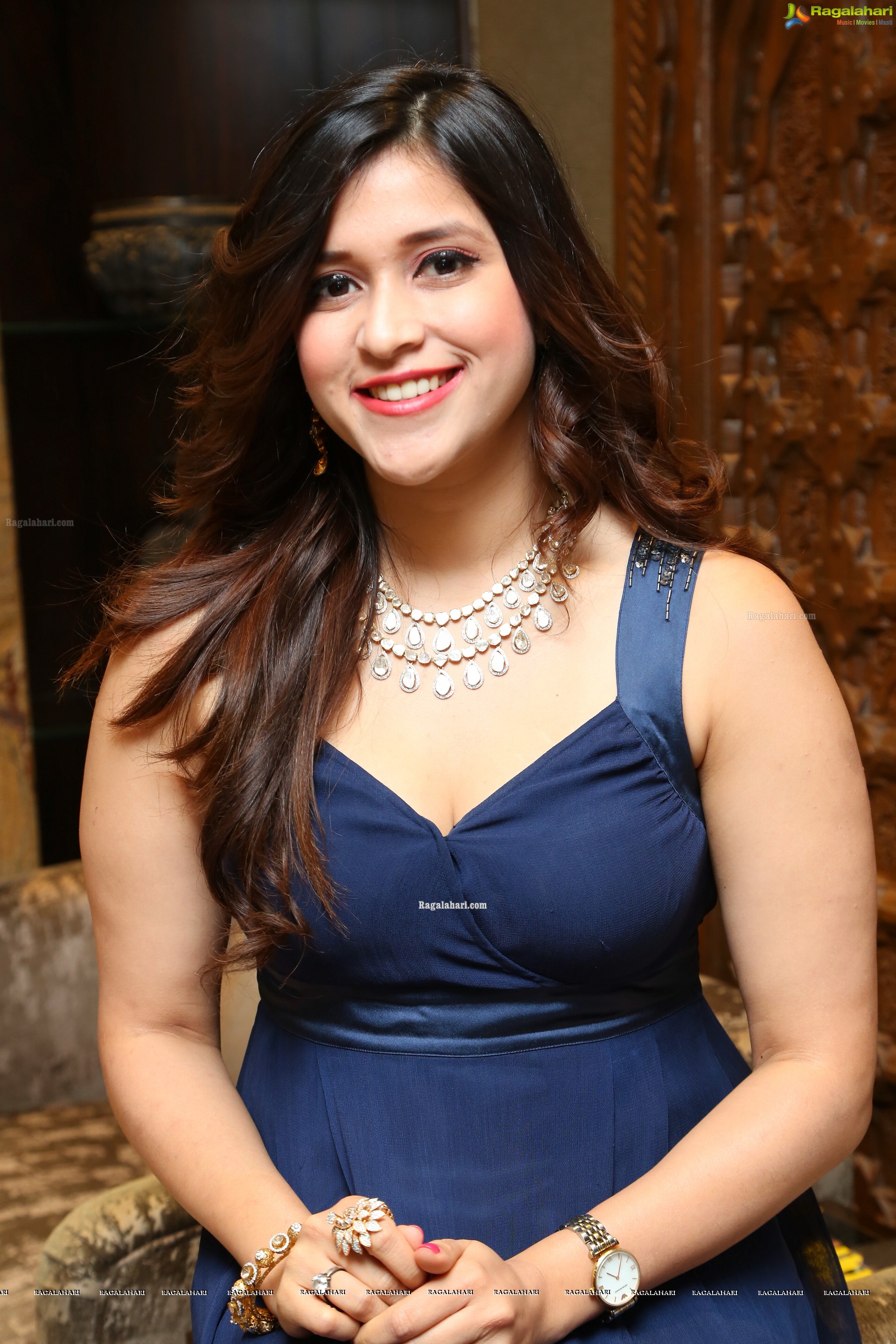 Mannara Chopra @ Kalasha Fine Jewels 2nd Anniversary Celebrations - HD Gallery