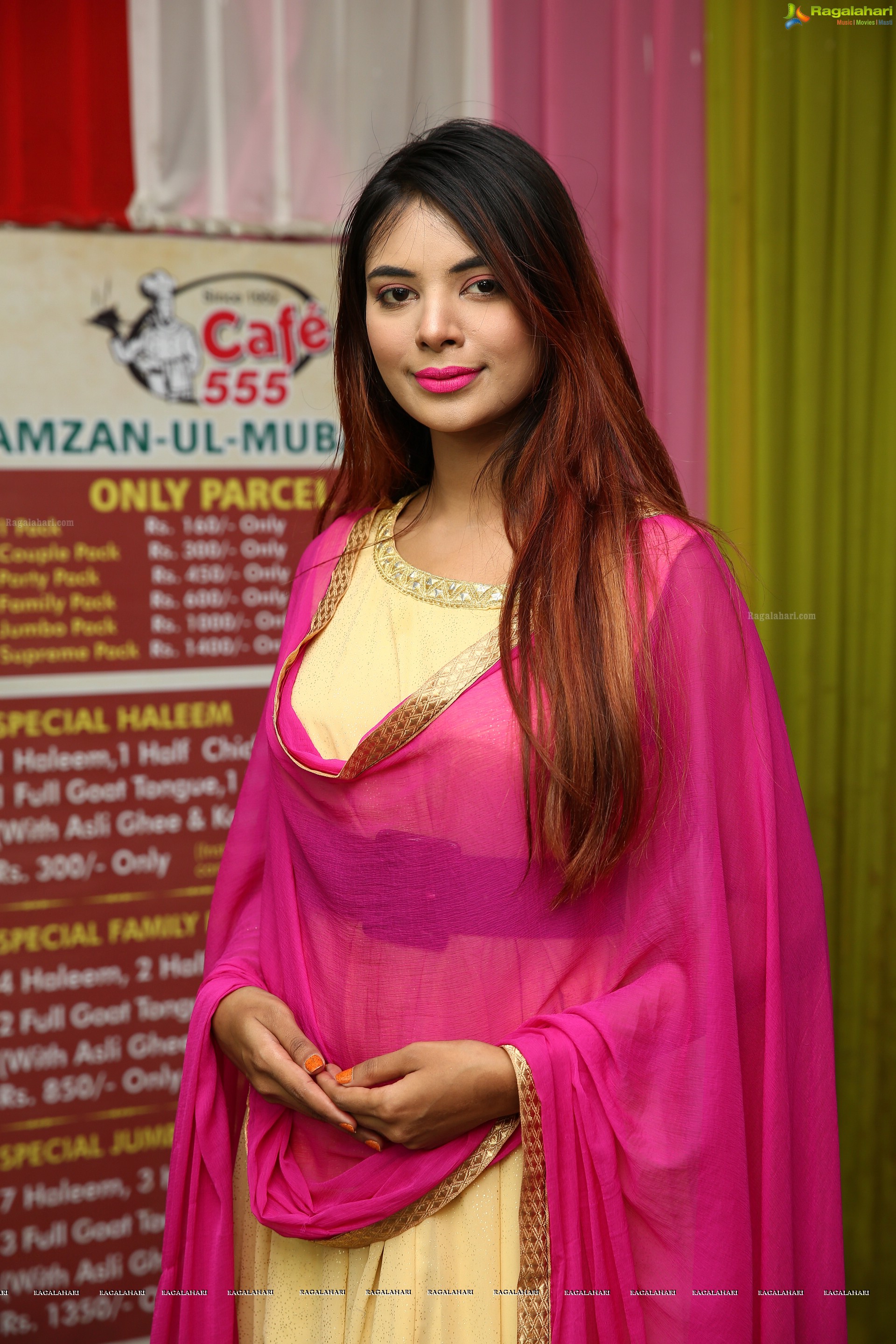 Neha Gupta @ Season's 1st Haleem Launch @ Café 555 - HD Gallery