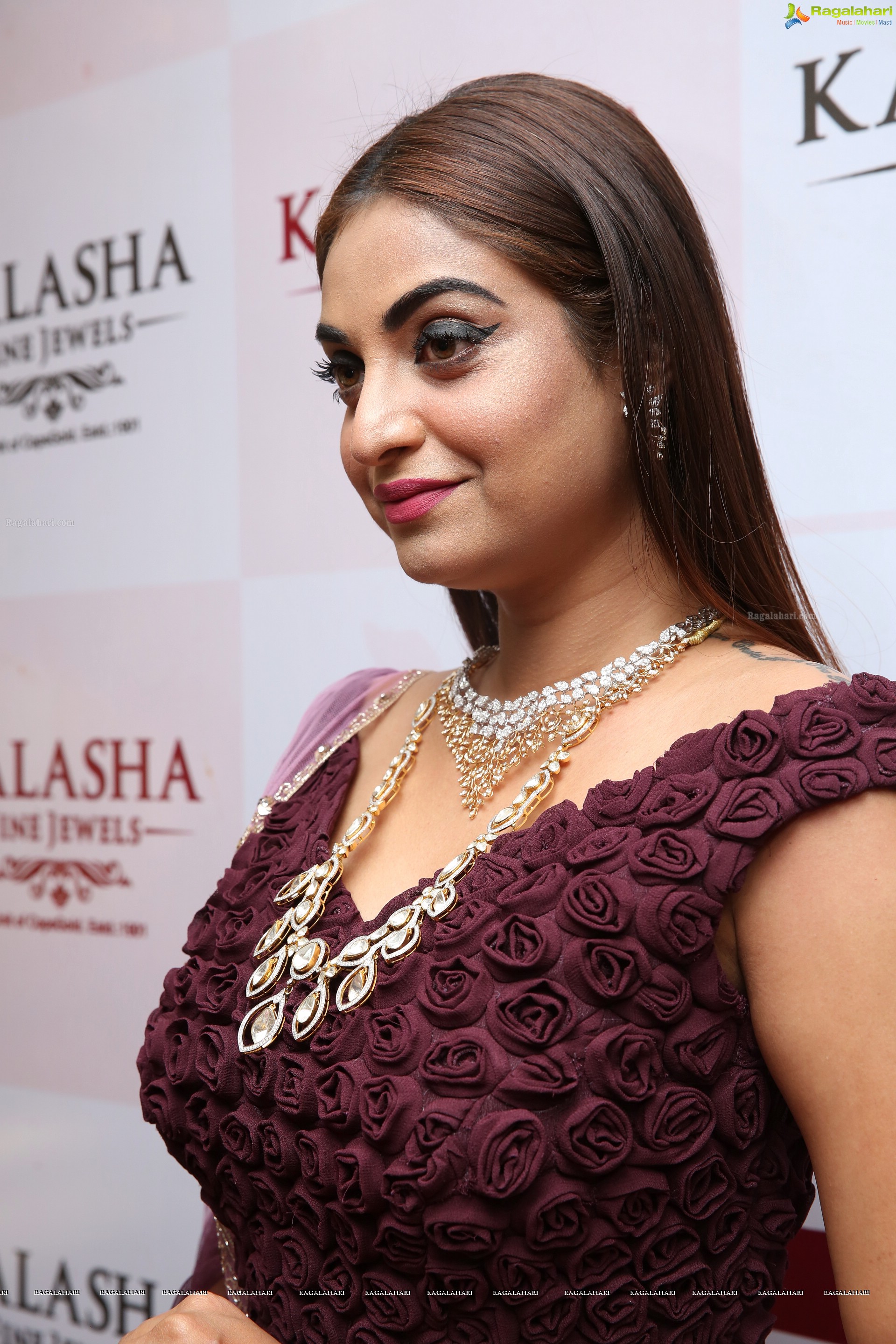 Sharon Fernandes @ Kalasha Fine Jewels 2nd Anniversary Celebrations & Fashion Show - HD Gallery