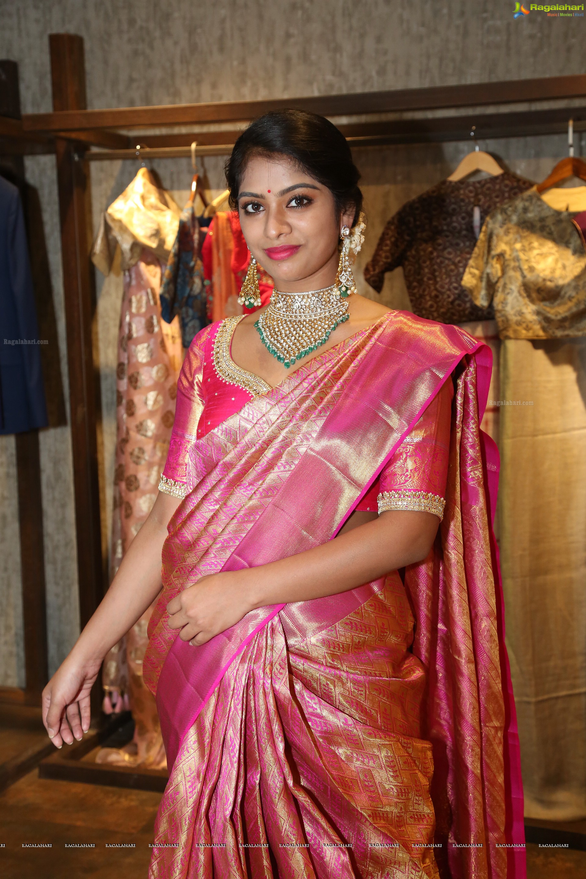 Shrita @ Creative Handloom Sarees Exhibition at Mughda Art Studio - HD Gallery