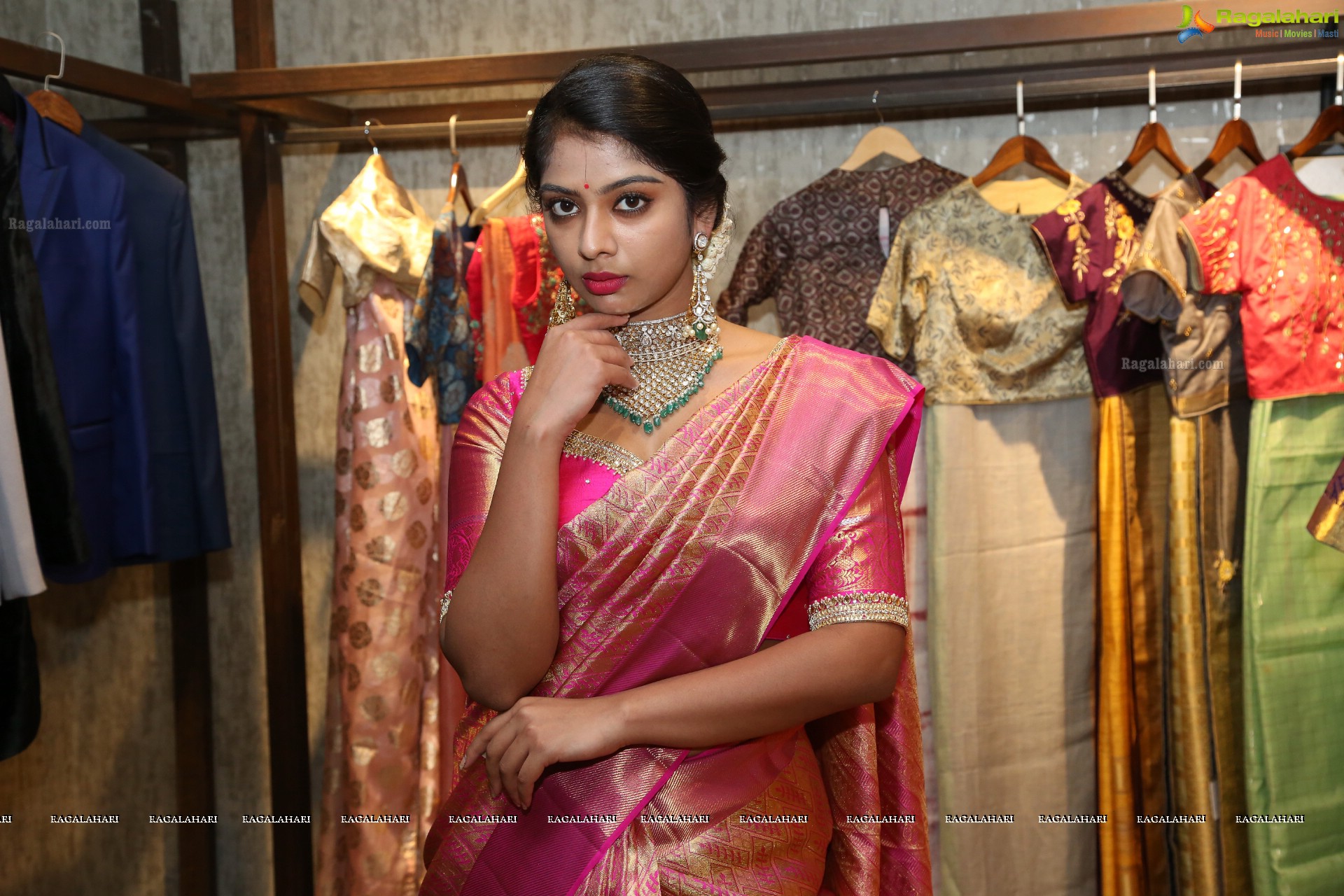 Shrita @ Creative Handloom Sarees Exhibition at Mughda Art Studio - HD Gallery