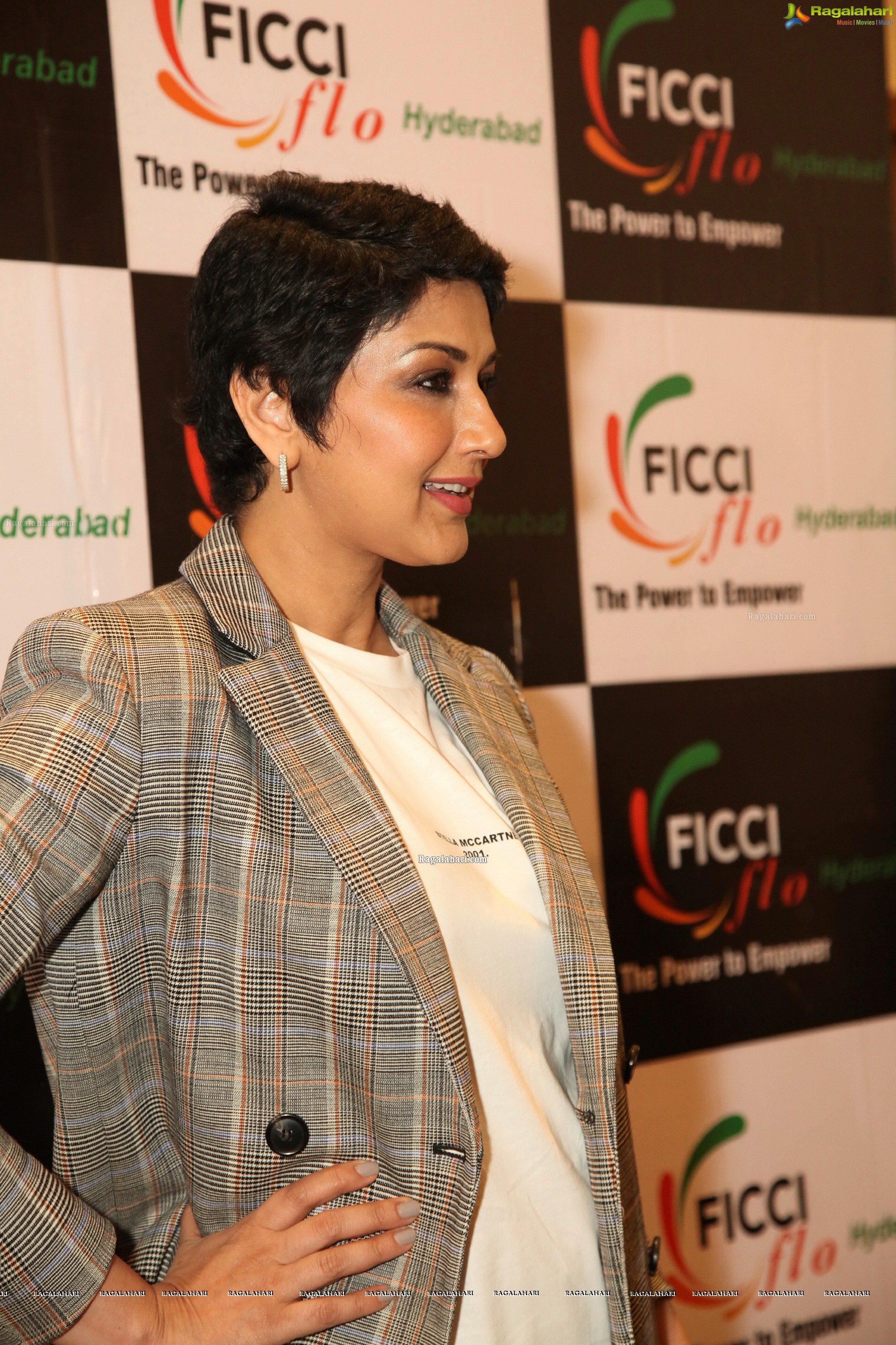 Sonali Bendre at FICCI FLO Press Conference  - HD Gallery