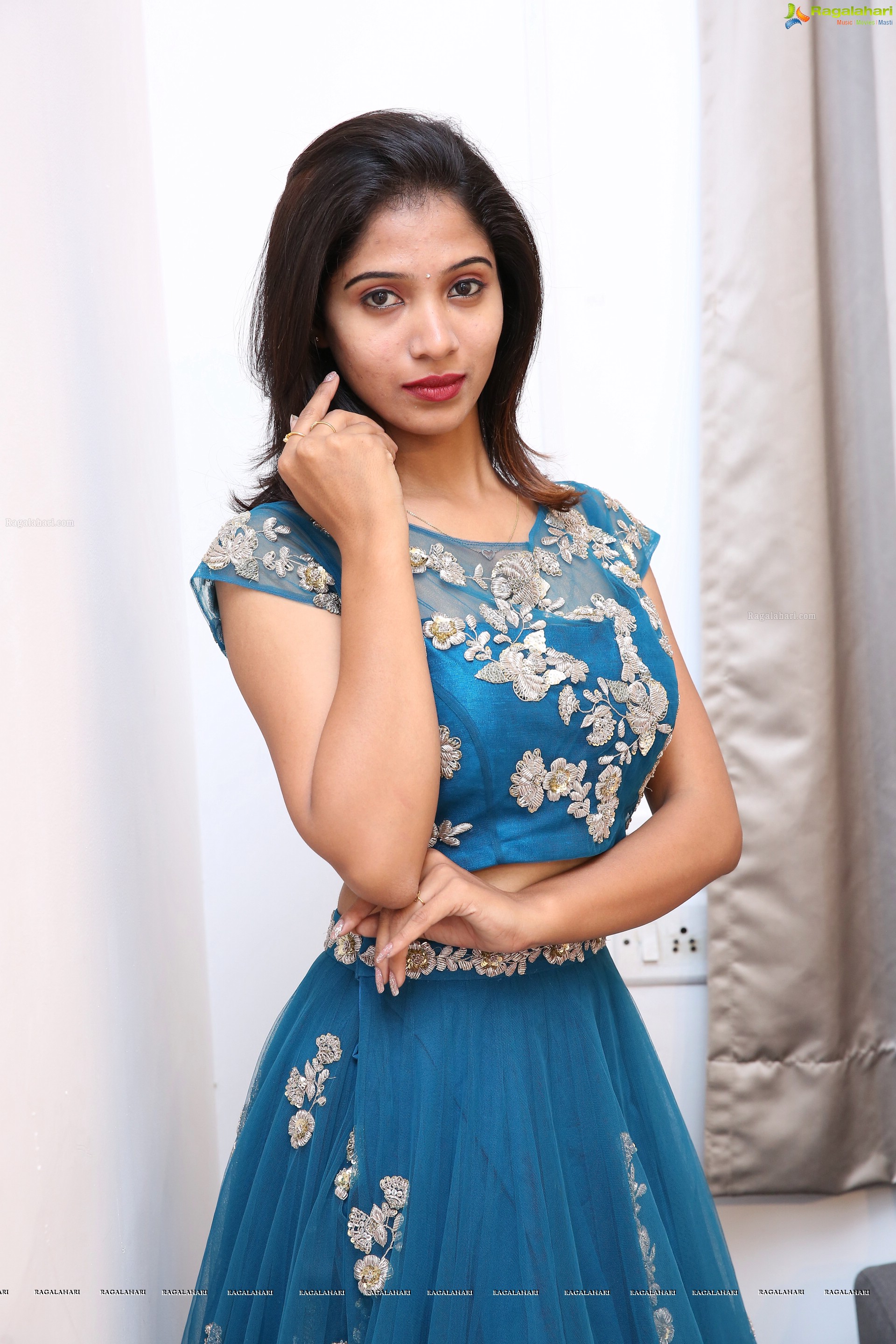 Swetha Mathi @ Sowmya Akuri Designer Studio Launch - HD Gallery