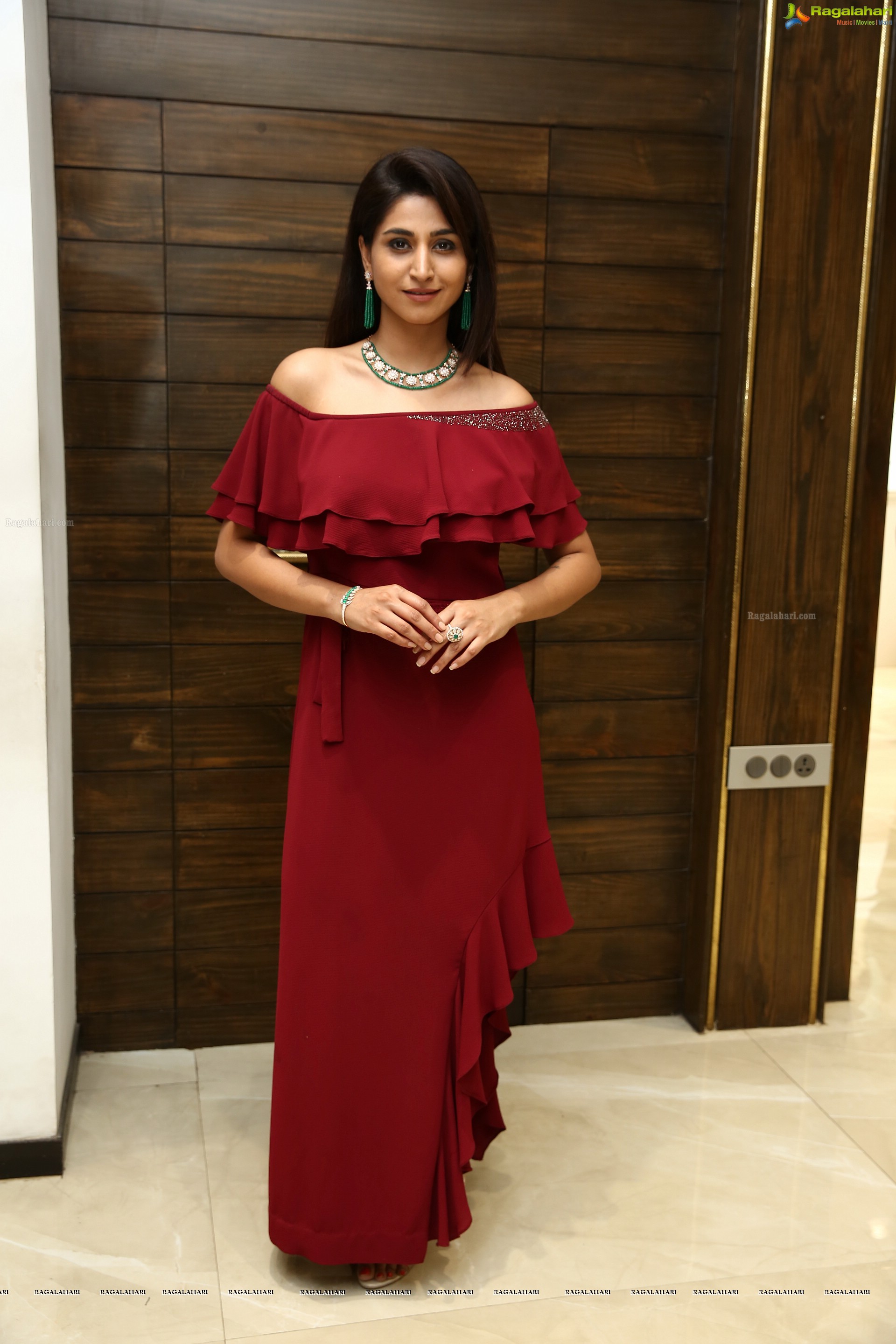 Varshini Sounderajan @ Aalayam Collection Launch at PMJ Jewels - HD Gallery