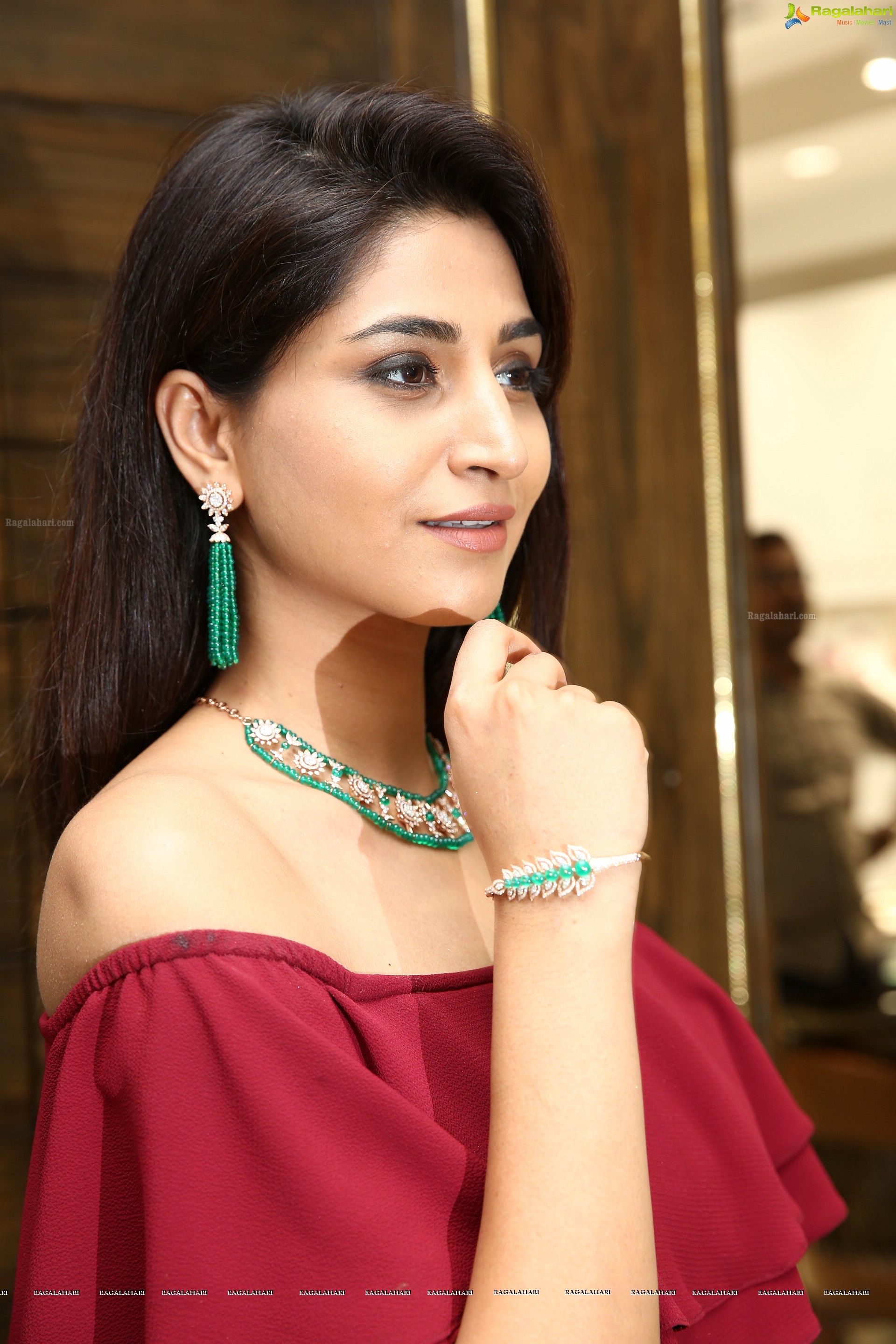 Varshini Sounderajan @ Aalayam Collection Launch at PMJ Jewels - HD Gallery