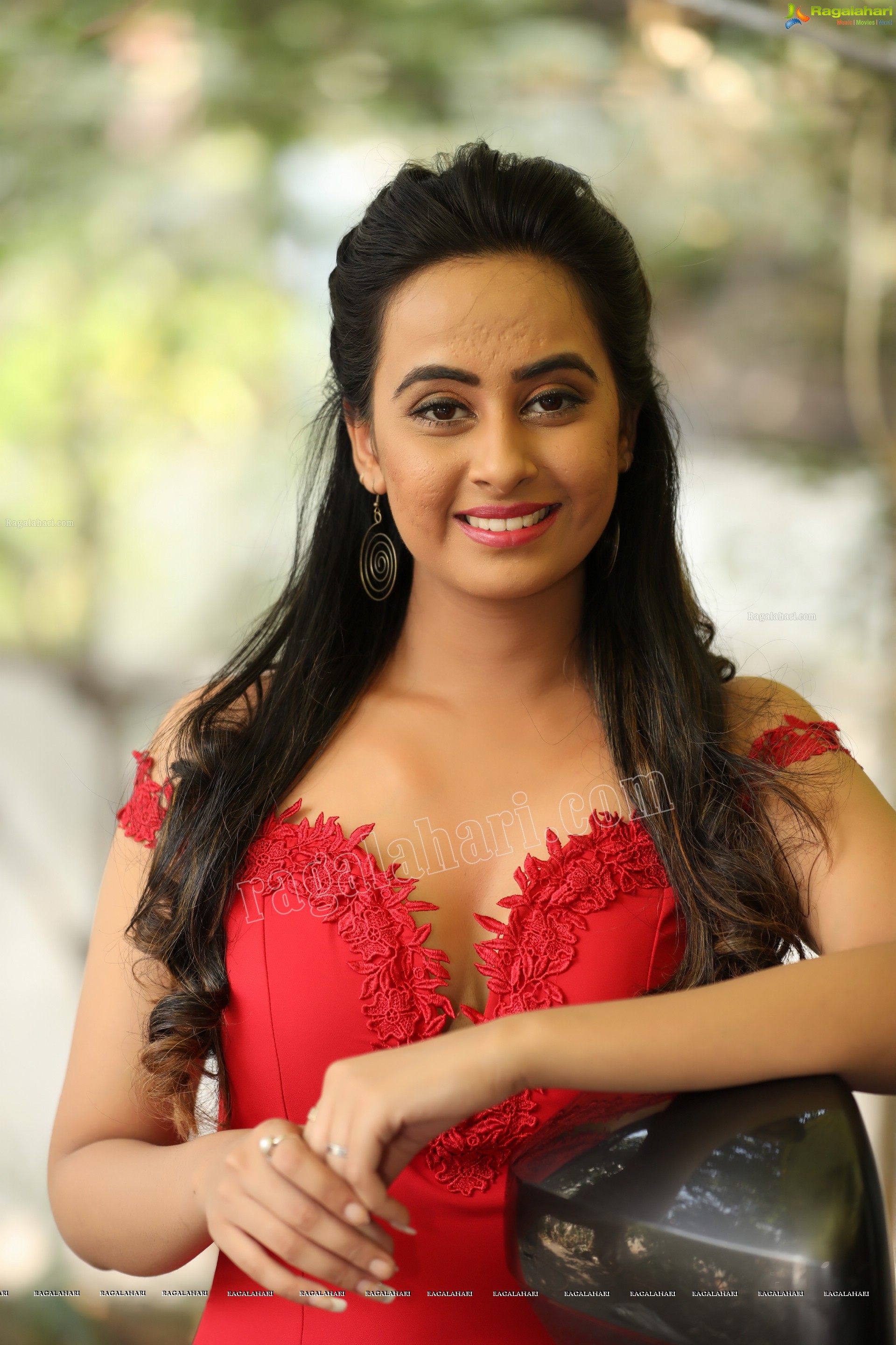 Ameeksha Pawar (Exclusive Photo Shoot) (High Definition Photos)