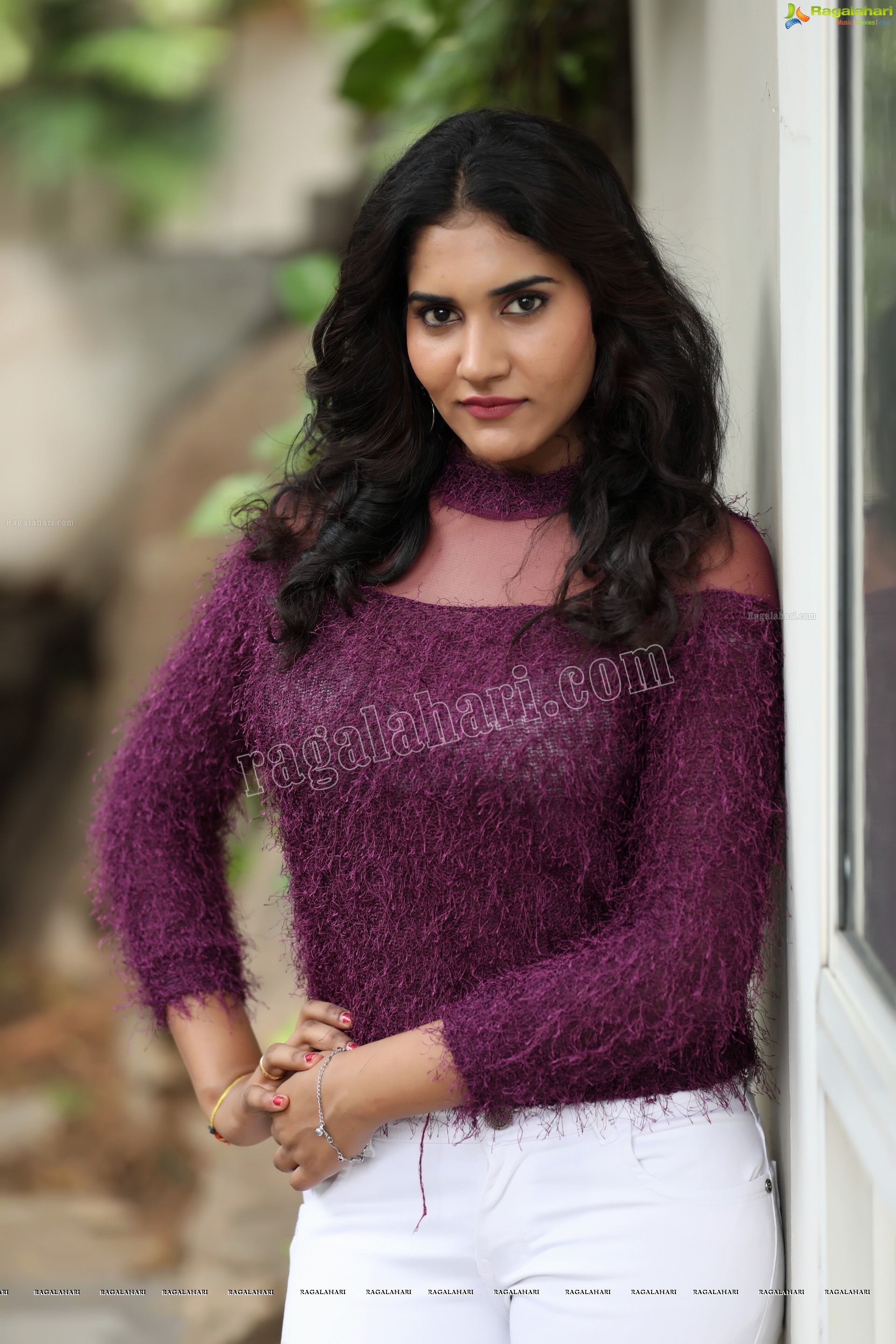 Swapna Sweety (Exclusive Photo Shoot) (High Definition Photos)