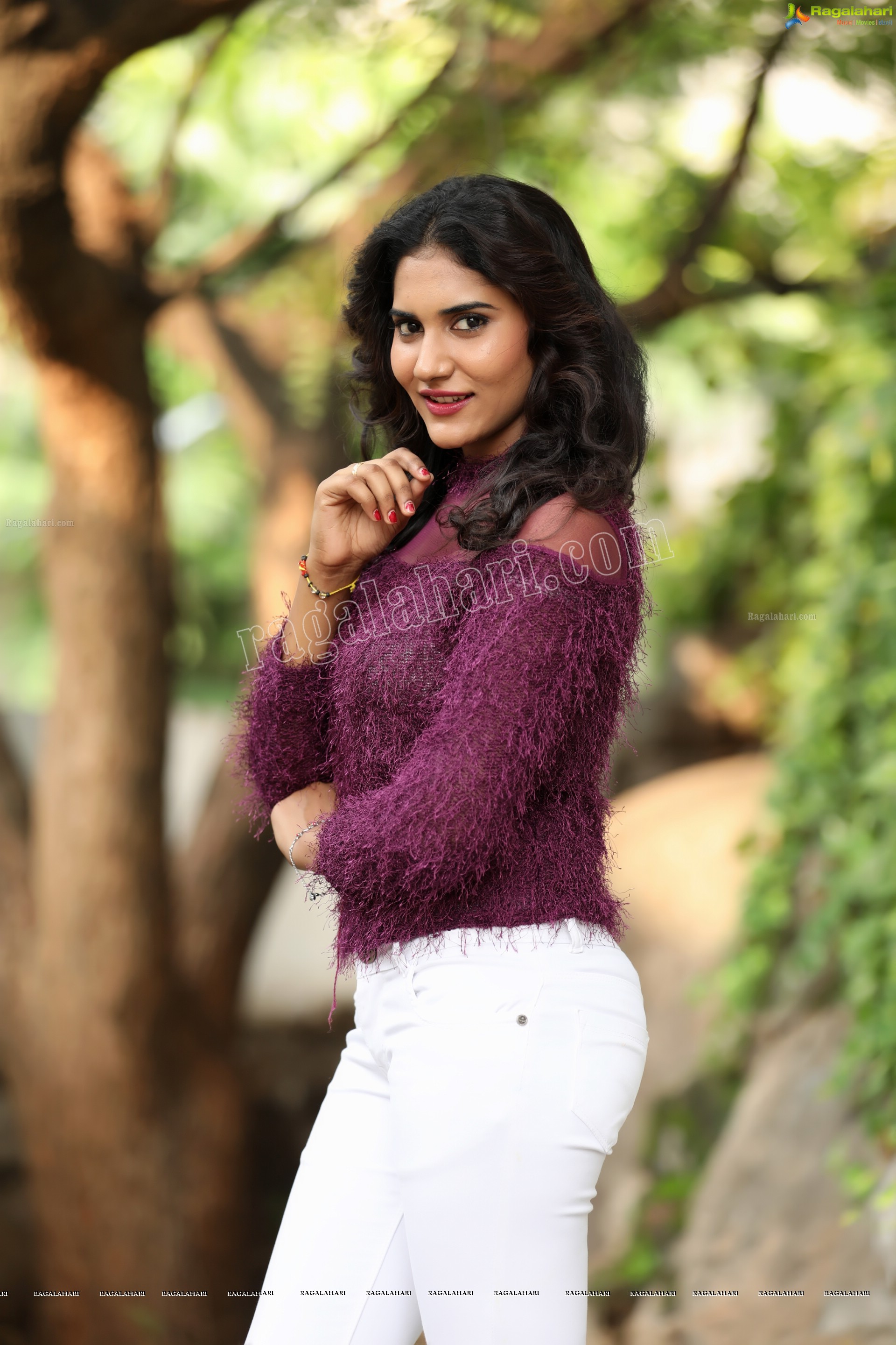 Swapna Sweety (Exclusive Photo Shoot) (High Definition Photos)