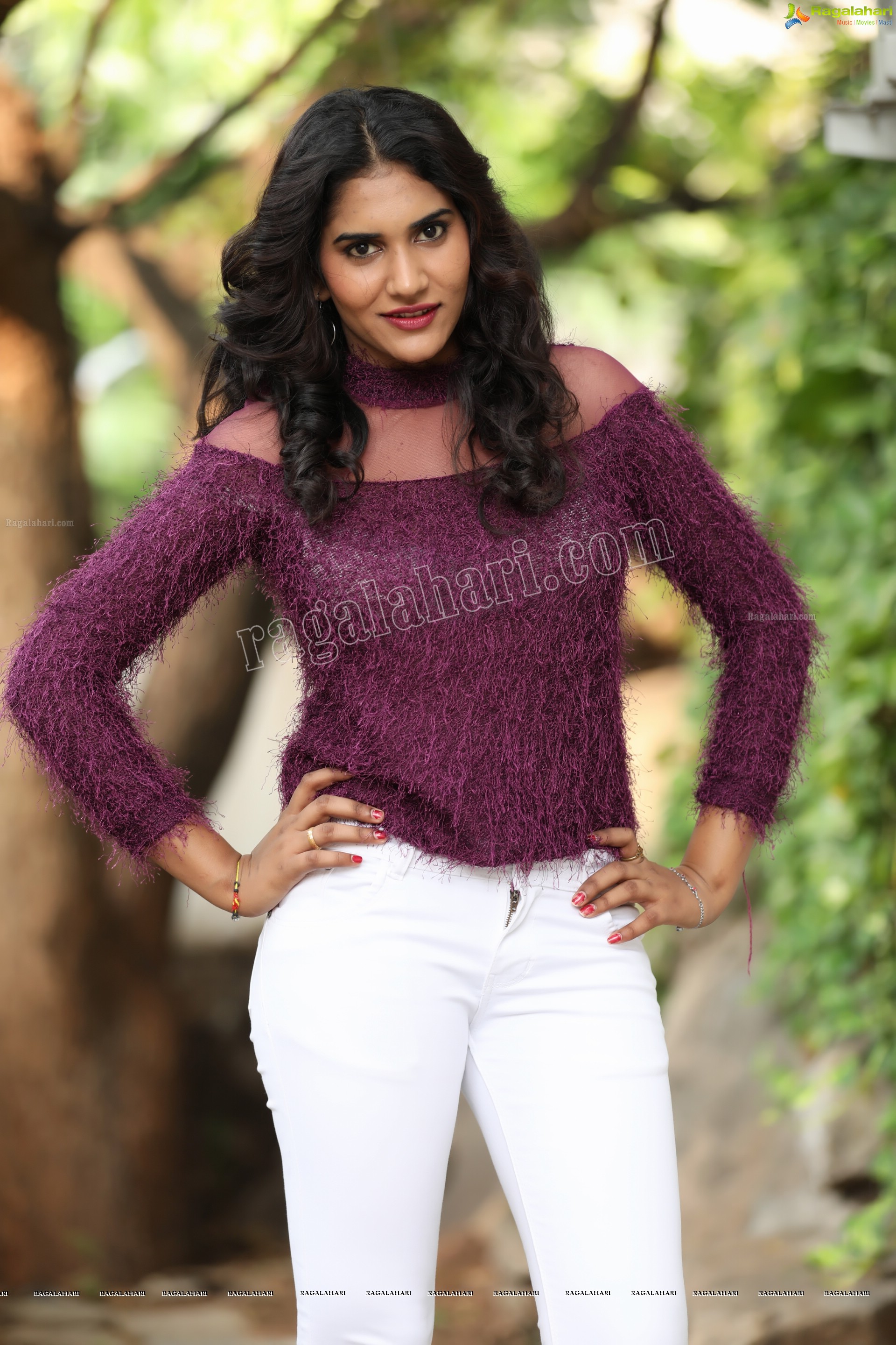 Swapna Sweety (Exclusive Photo Shoot) (High Definition Photos)