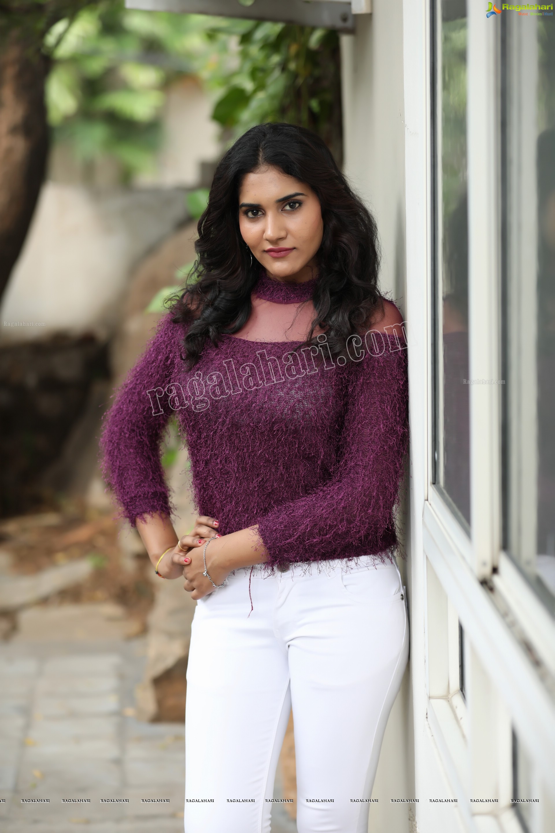 Swapna Sweety (Exclusive Photo Shoot) (High Definition Photos)