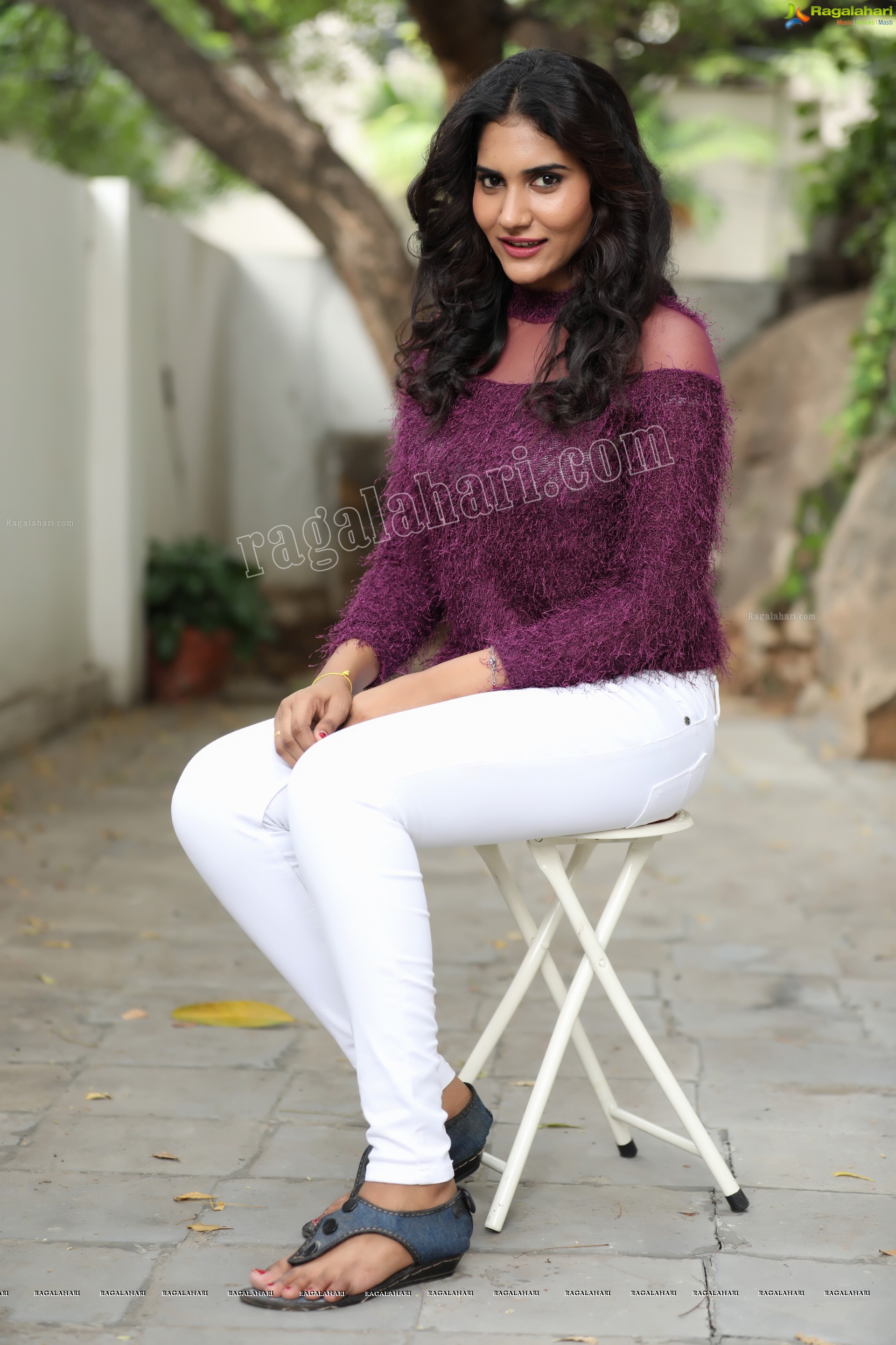 Swapna Sweety (Exclusive Photo Shoot) (High Definition Photos)