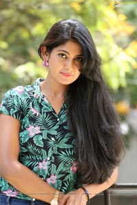 Yagna Shetty 