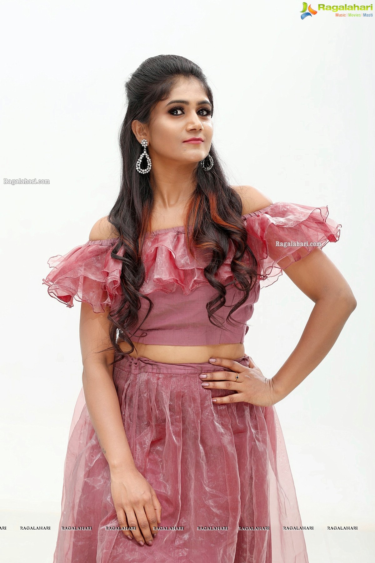 Saraa Venkatesh Latest Photoshoot Images - HD Gallery