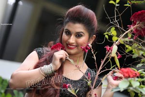 Gunnjan Aras Exclusive HD Photos