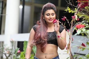 Gunnjan Aras Exclusive HD Photos