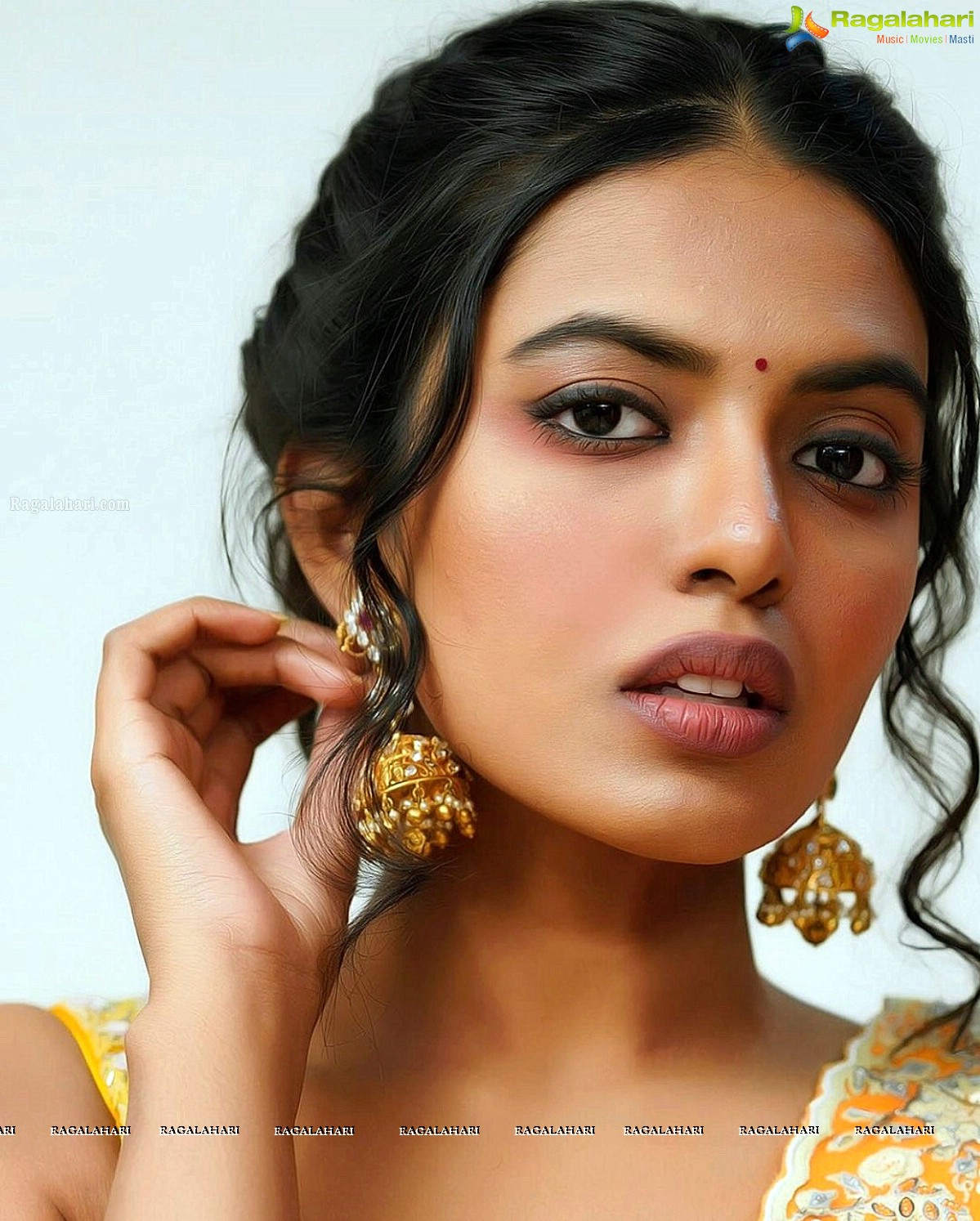 Shivani Rajasekhar Latest Photoshoot Images - Photo Gallery