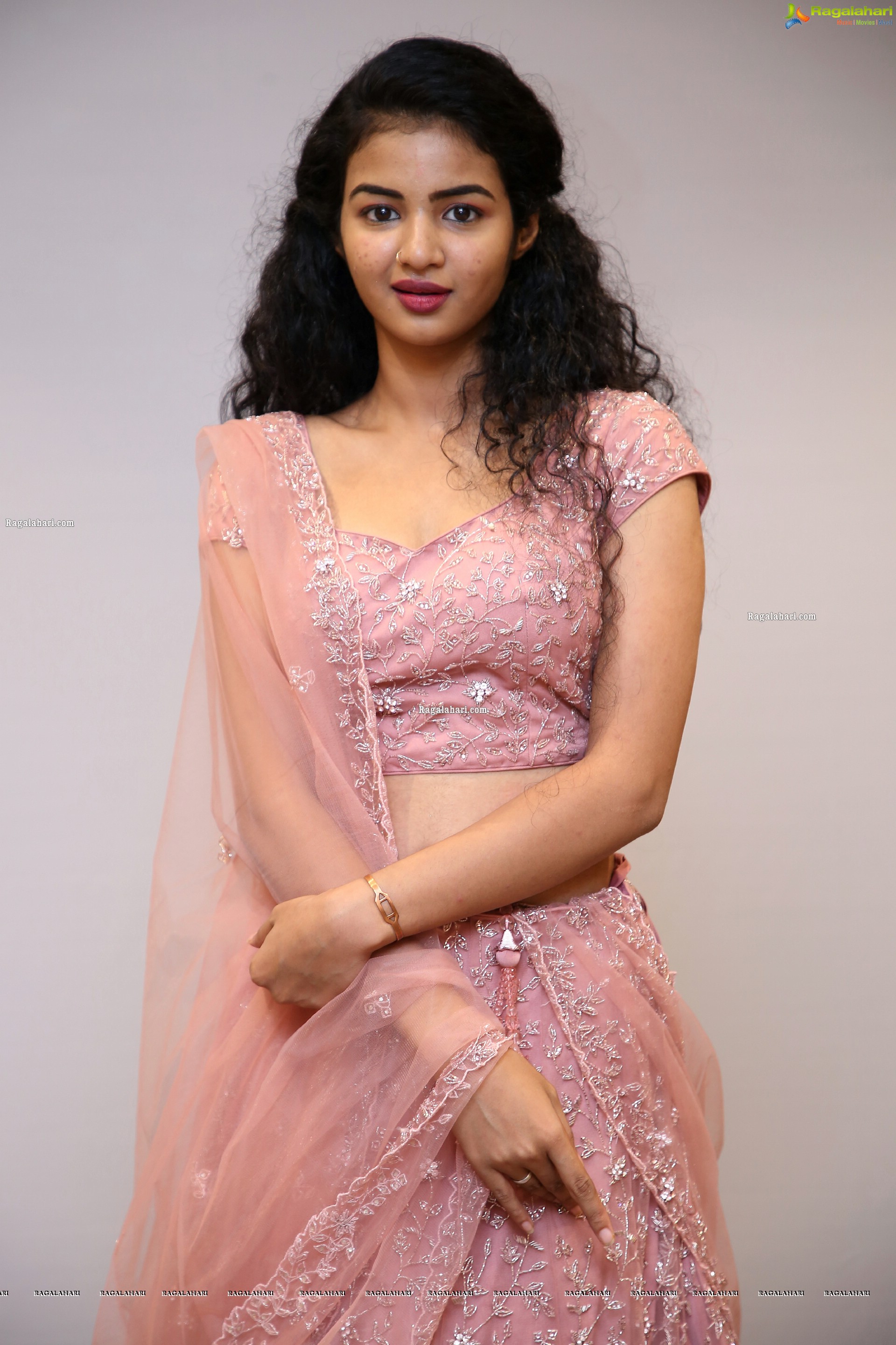 Aksha Kotapati Showcases Mebaz's Wedding Collection, HD Photo Gallery