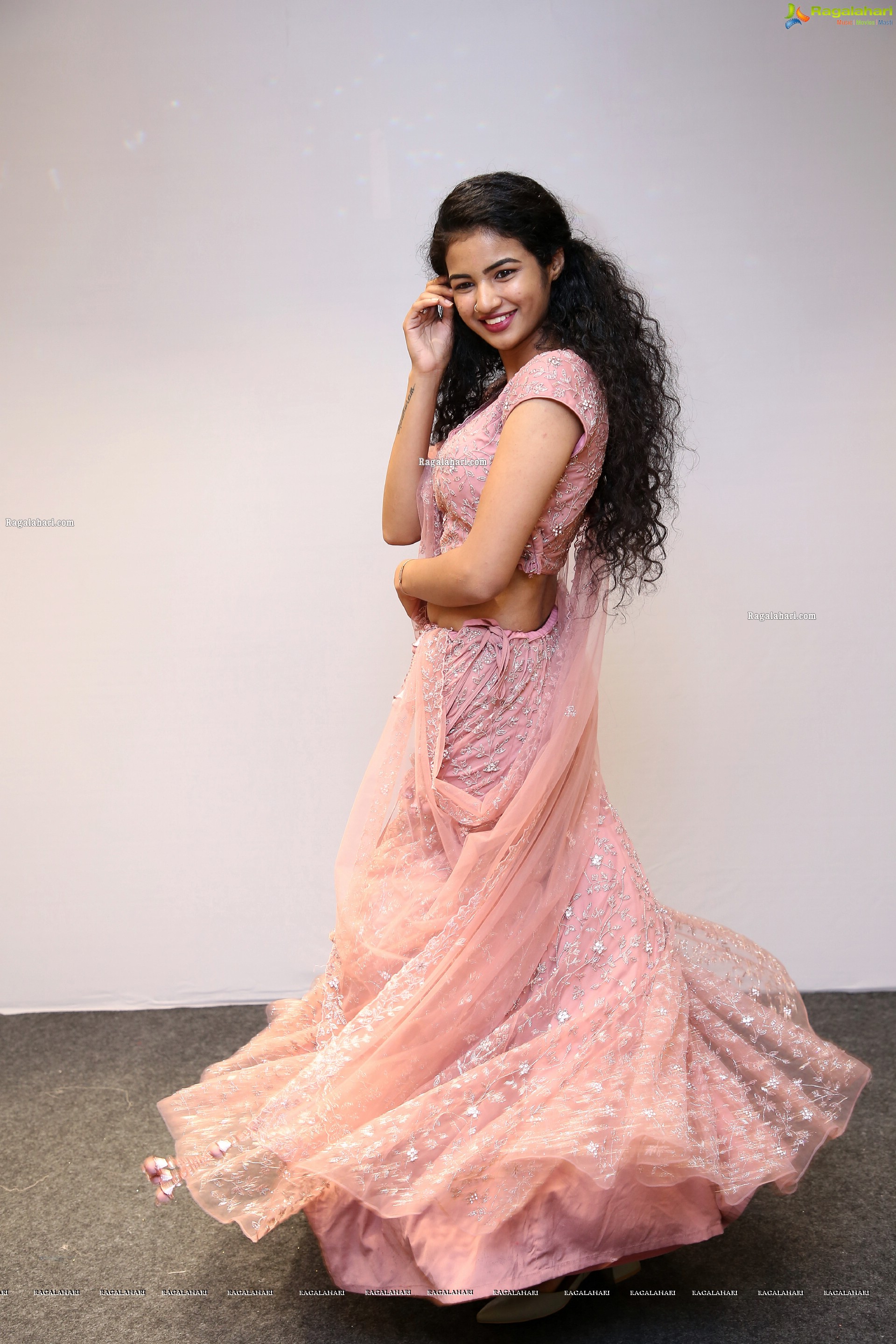 Aksha Kotapati Showcases Mebaz's Wedding Collection, HD Photo Gallery