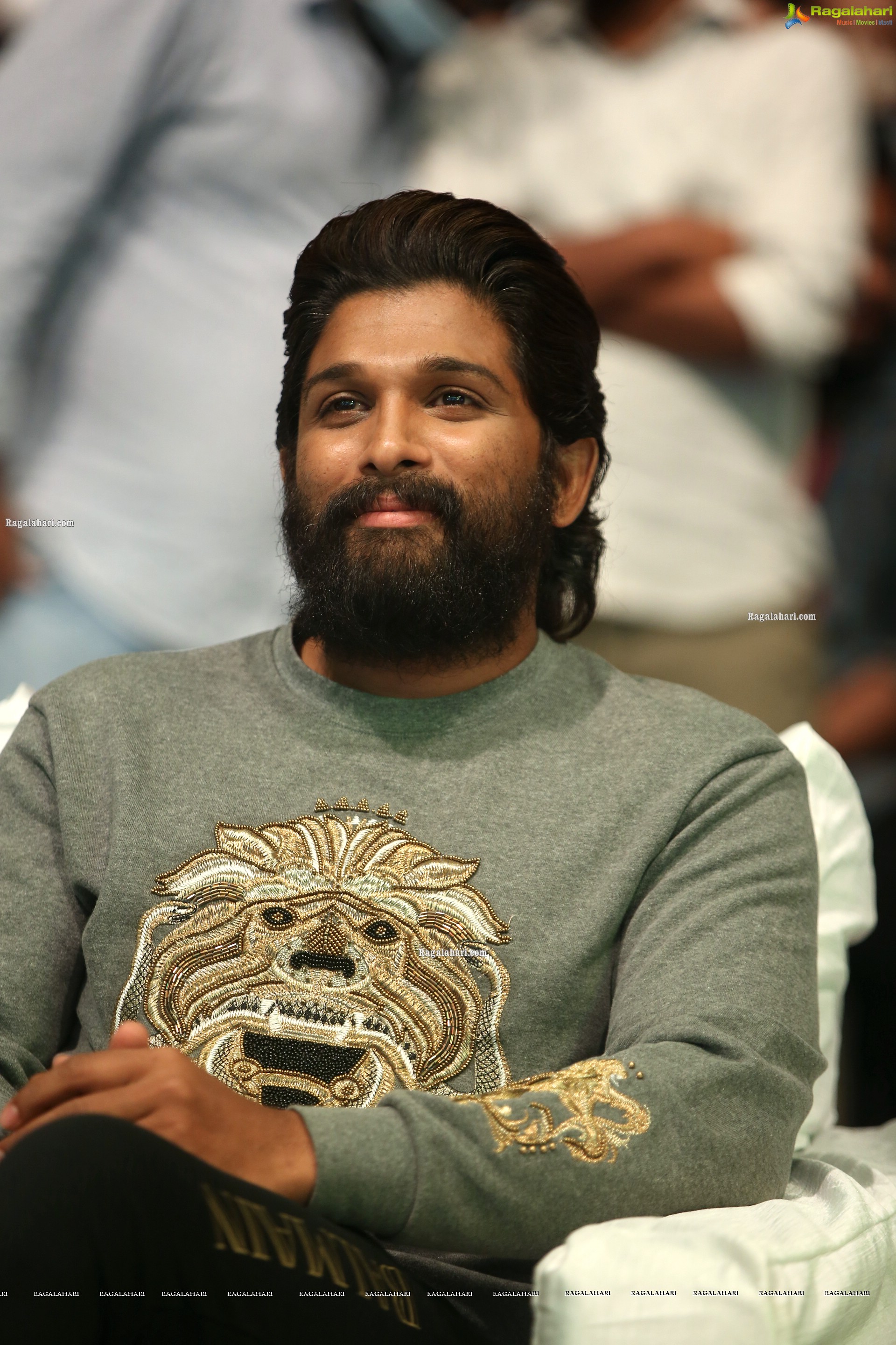 Allu Arjun at Pushpa First Meet, HD Photo Gallery