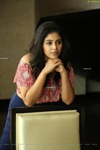 Anjali at Vakeel Saab Movie Interview