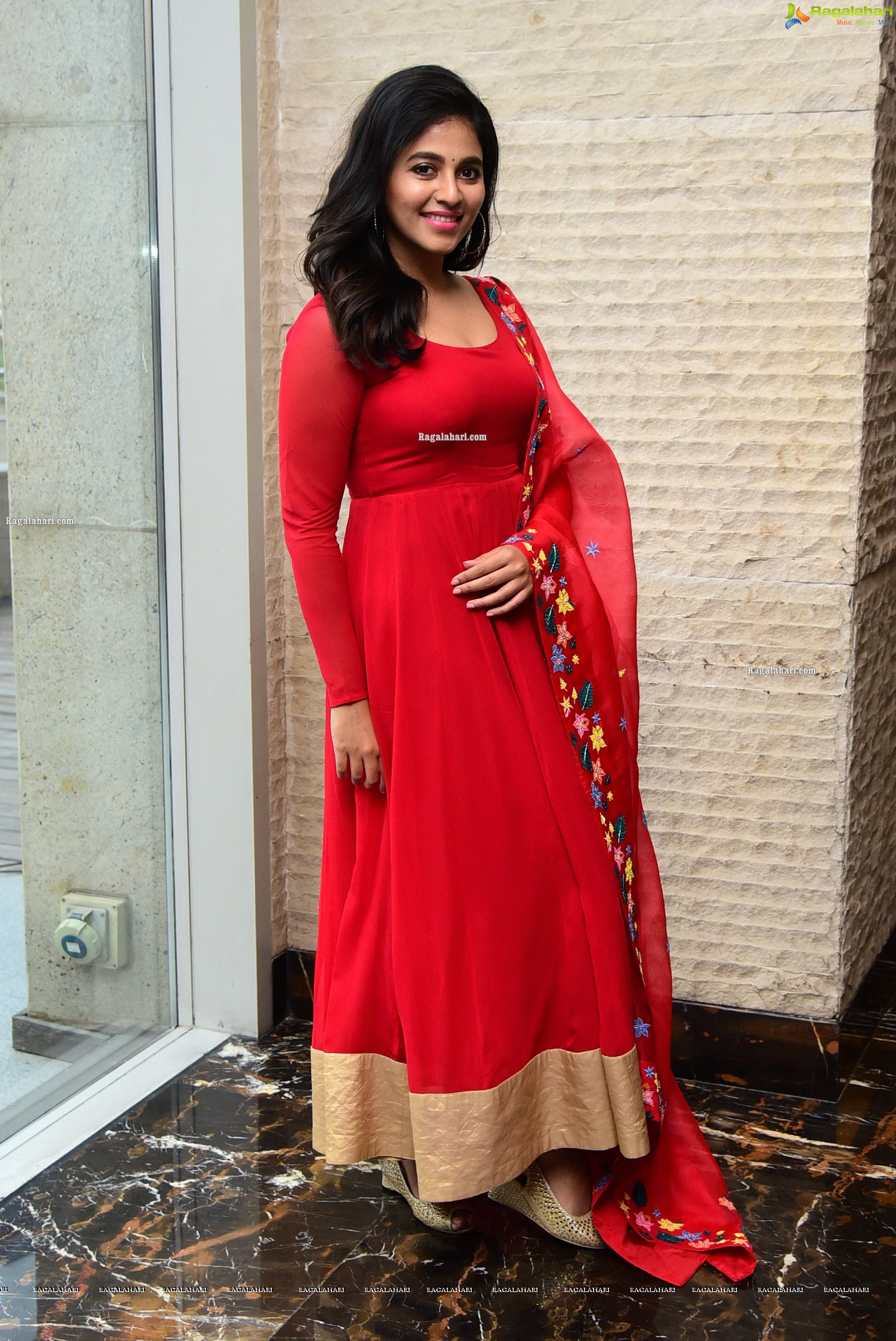 Anjali at Ugadi Special Vakeel Saab Success Interview, HD Photo Gallery