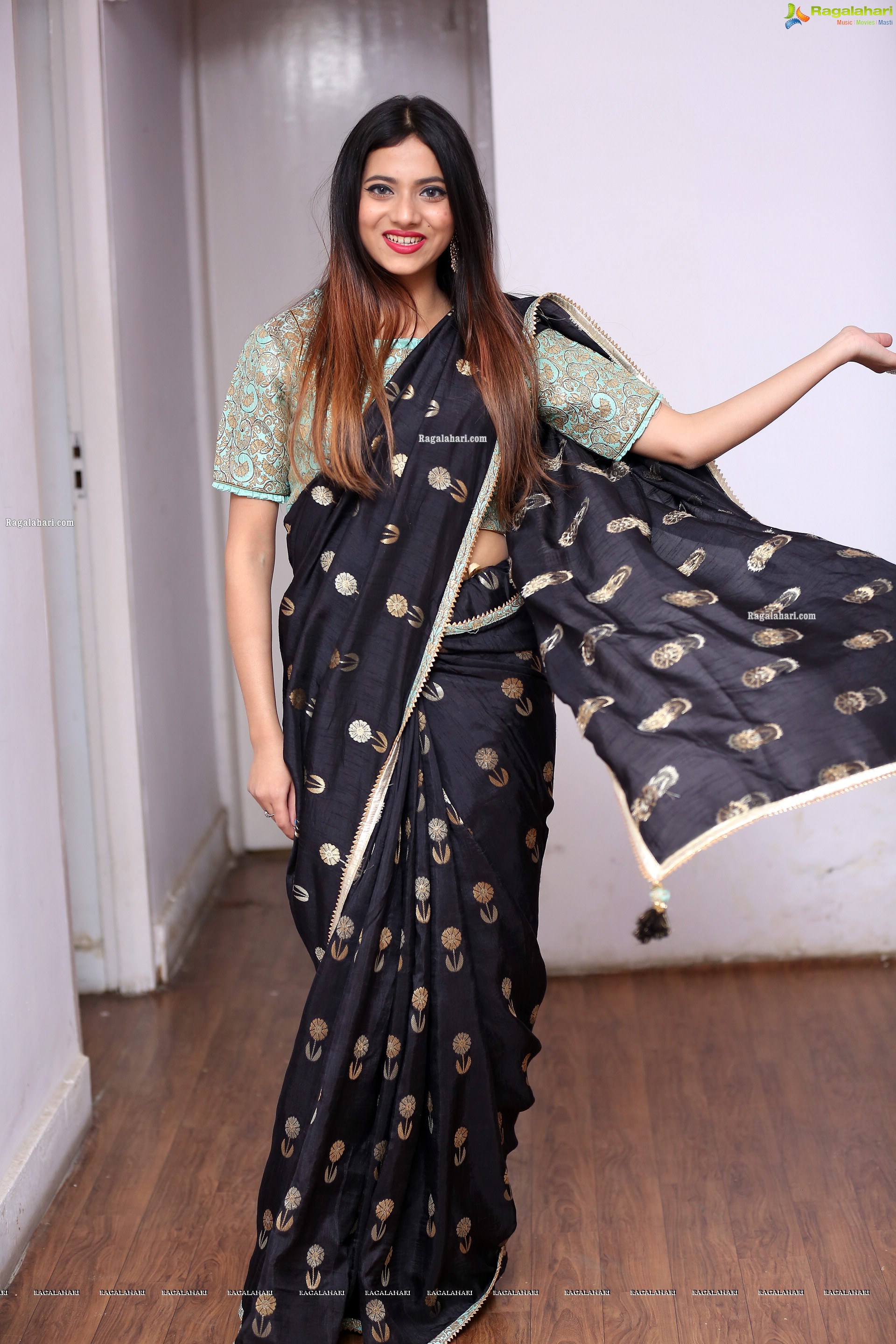 Dimple Thakur in Black Designer Saree, HD Photo Gallery