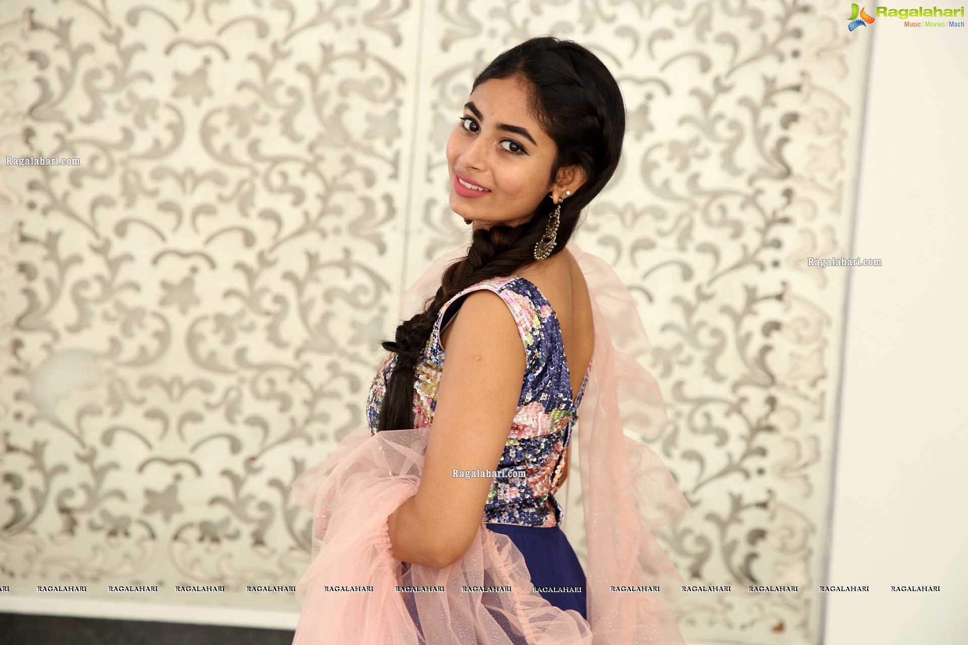 Honey Chowdary at Kolorz Fashion & Lifestyle Exhibition, HD Photo Gallery